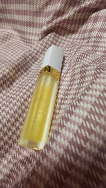 トーン ペタル エッセンス グロス/to/one/リップグロスを使ったクチコミ(1枚目)