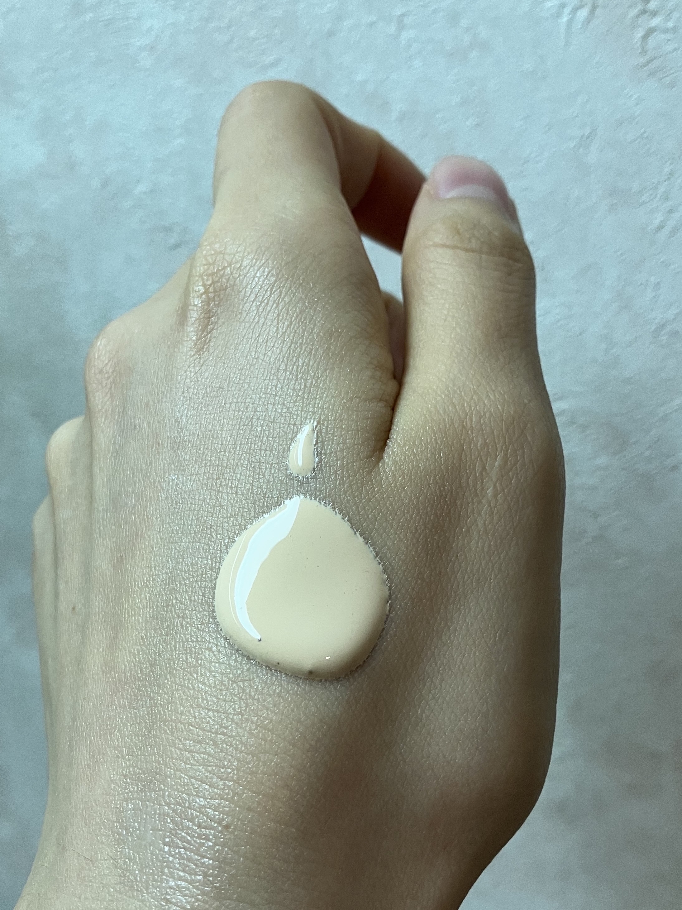 マスクフィットトーンアップエッセンス/TIRTIR(ティルティル)/化粧下地を使ったクチコミ（2枚目）