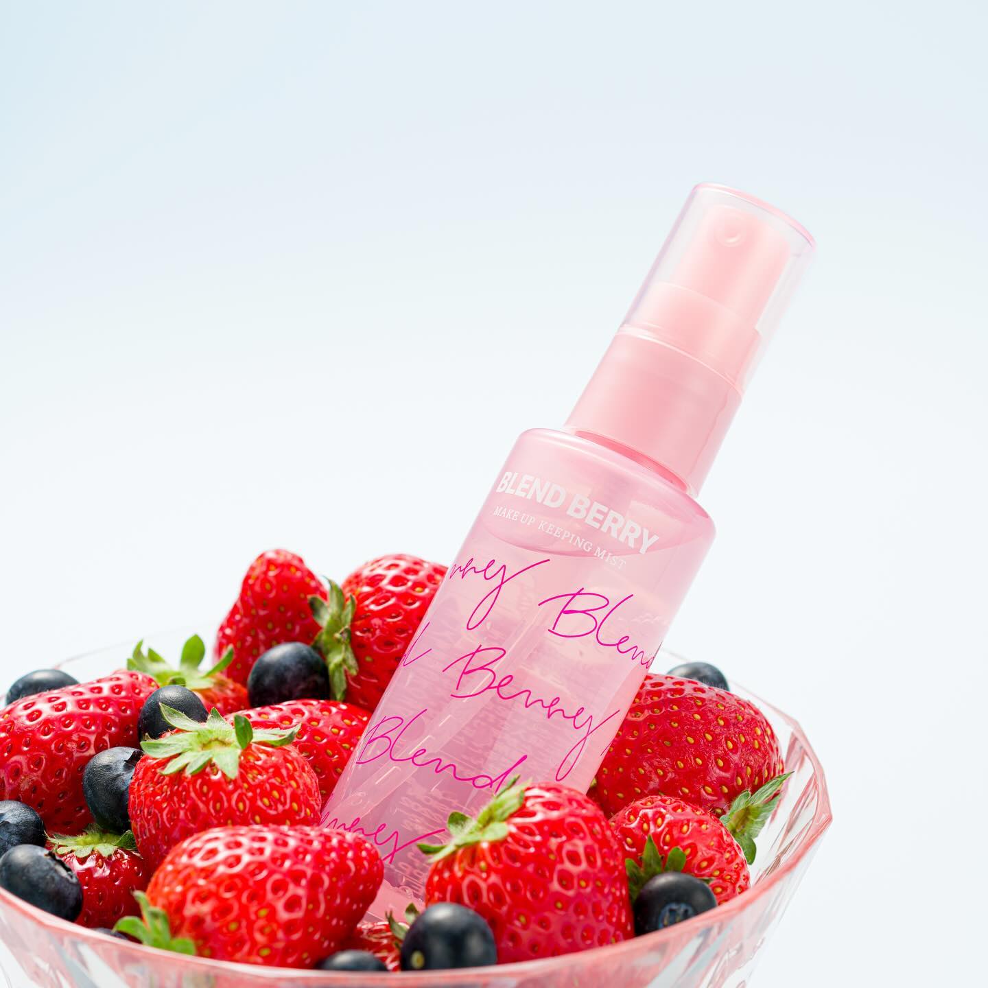 メイクアップ キーピング ミスト/BLEND BERRY/フィックスミストを使ったクチコミ（1枚目）