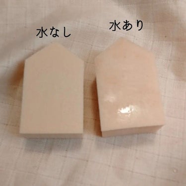 matsukiyo matsukiyo メイクアップスポンジ ウェッジ型 ３０個入のクチコミ「《メイクスポンジ》マツキヨパトロール👮で見つけた！
▷たくさんの面や角が使え、目もとや小鼻のま.....」（2枚目）