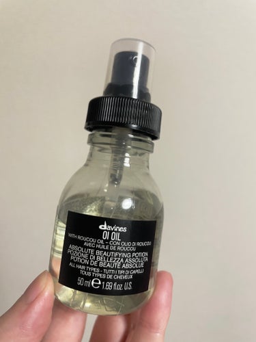 


●ダヴィネス オイ オイル 50mL

ヘアミルクと併用しながら使用しているのだけど、髪の毛さらさらになれる。
オイルだけどベタつき感全然なく使える。
私は結構この香りが好きなのもあって、お気に入