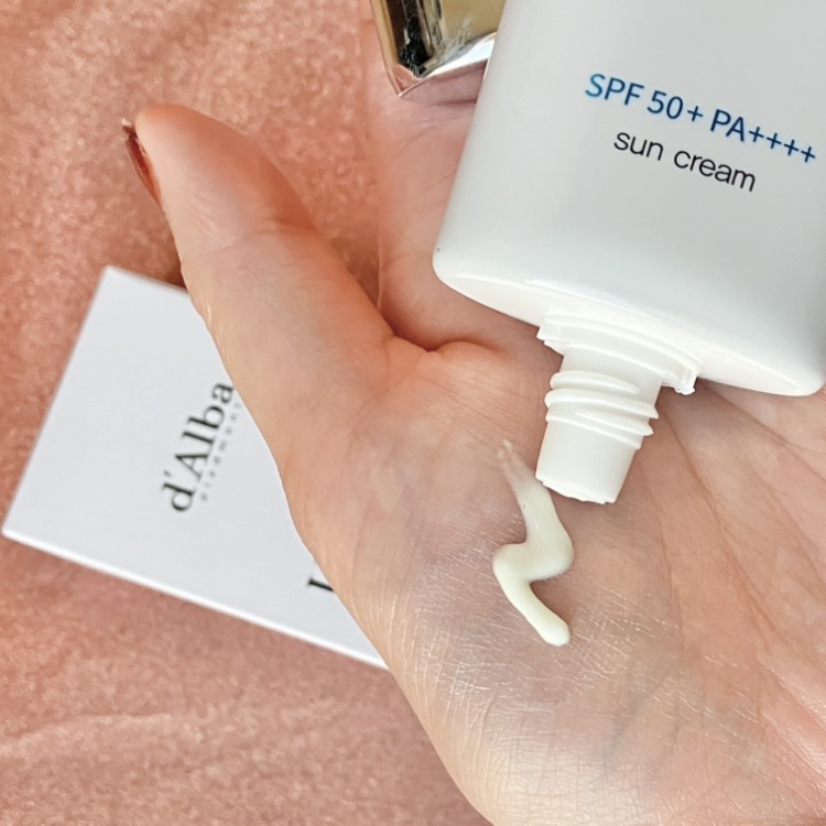 ダルバ ウォータフル エッセンス サンクリーム/ダルバ/日焼け止めクリームを使ったクチコミ（2枚目）