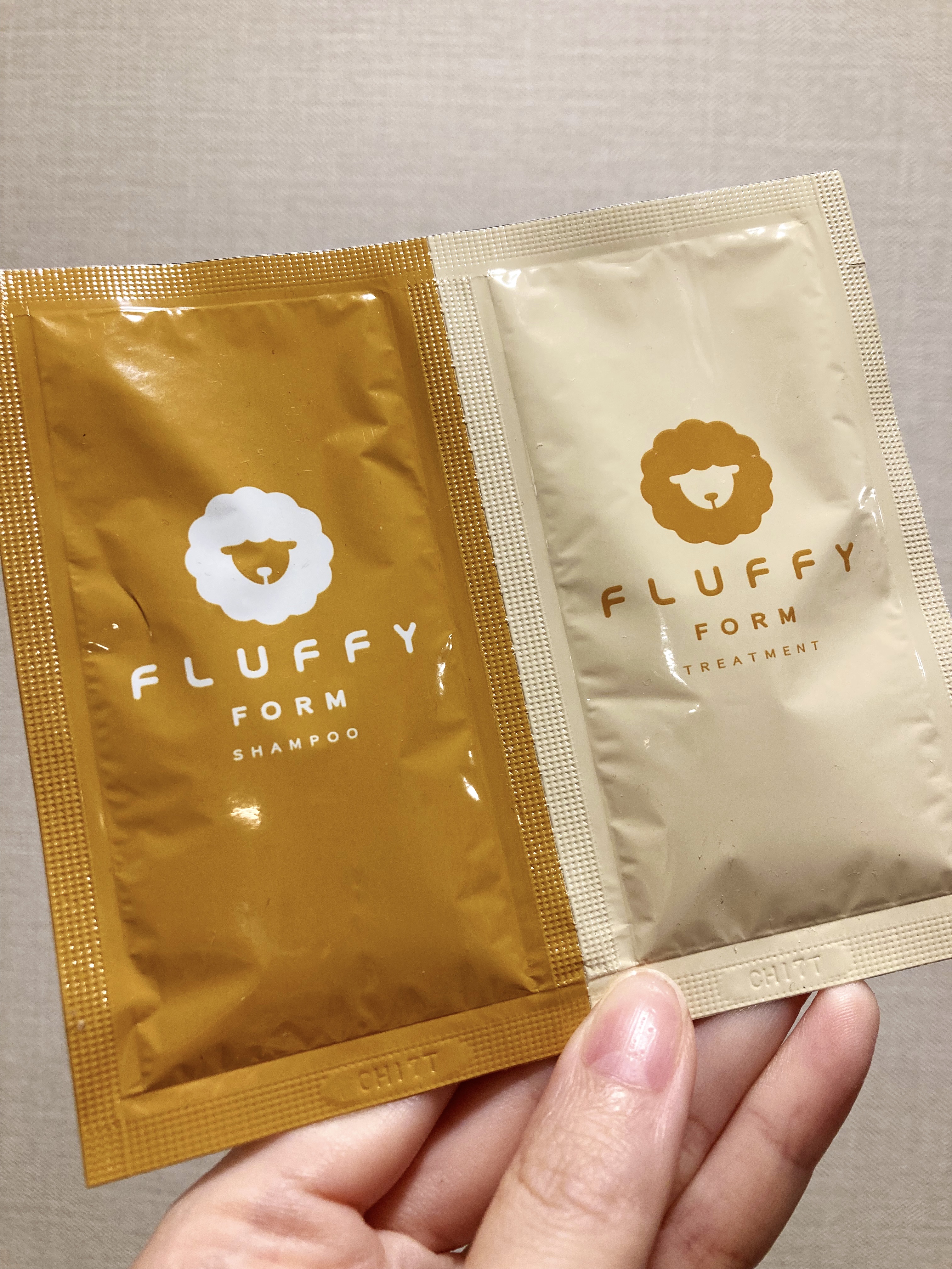 FLUFFY FORM ケラチン配合シャンプーモイスト/トリートメントモイスト トライアル(シャンプー10ml＋トリートメント10ml）/FLUFFY FORM (フラッフィーフォーム)/市販シャンプーを使ったクチコミ（1枚目）