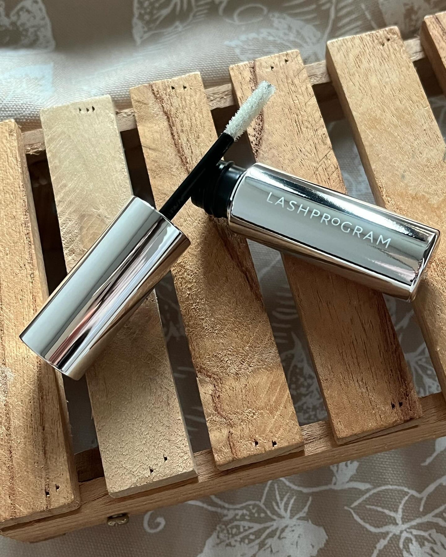 cherry on LIPS 「最近マツエクよりマスカラを使うようになり、ひたすらまつ育に励ん..」(3枚目)