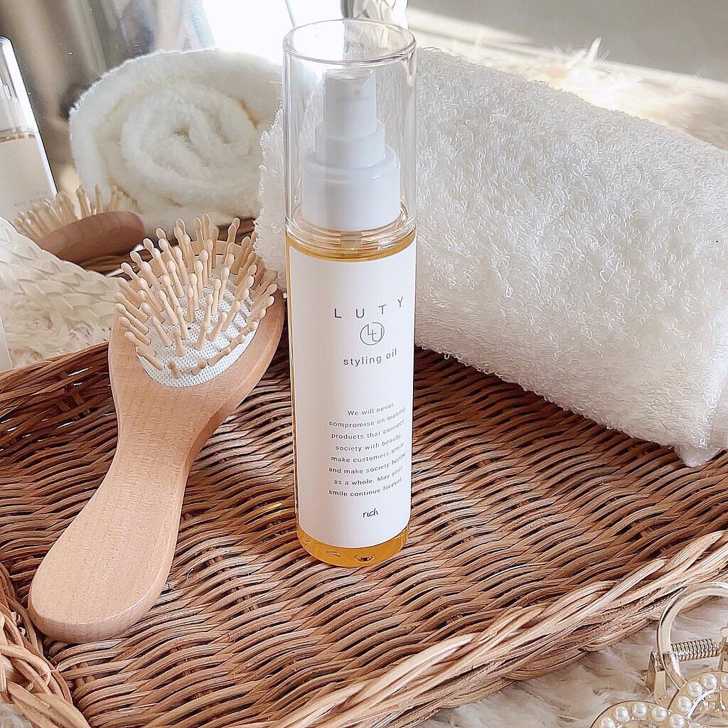 ルーティー スタイリングオイル リッチ/LUTY/ヘアオイルを使ったクチコミ（2枚目）