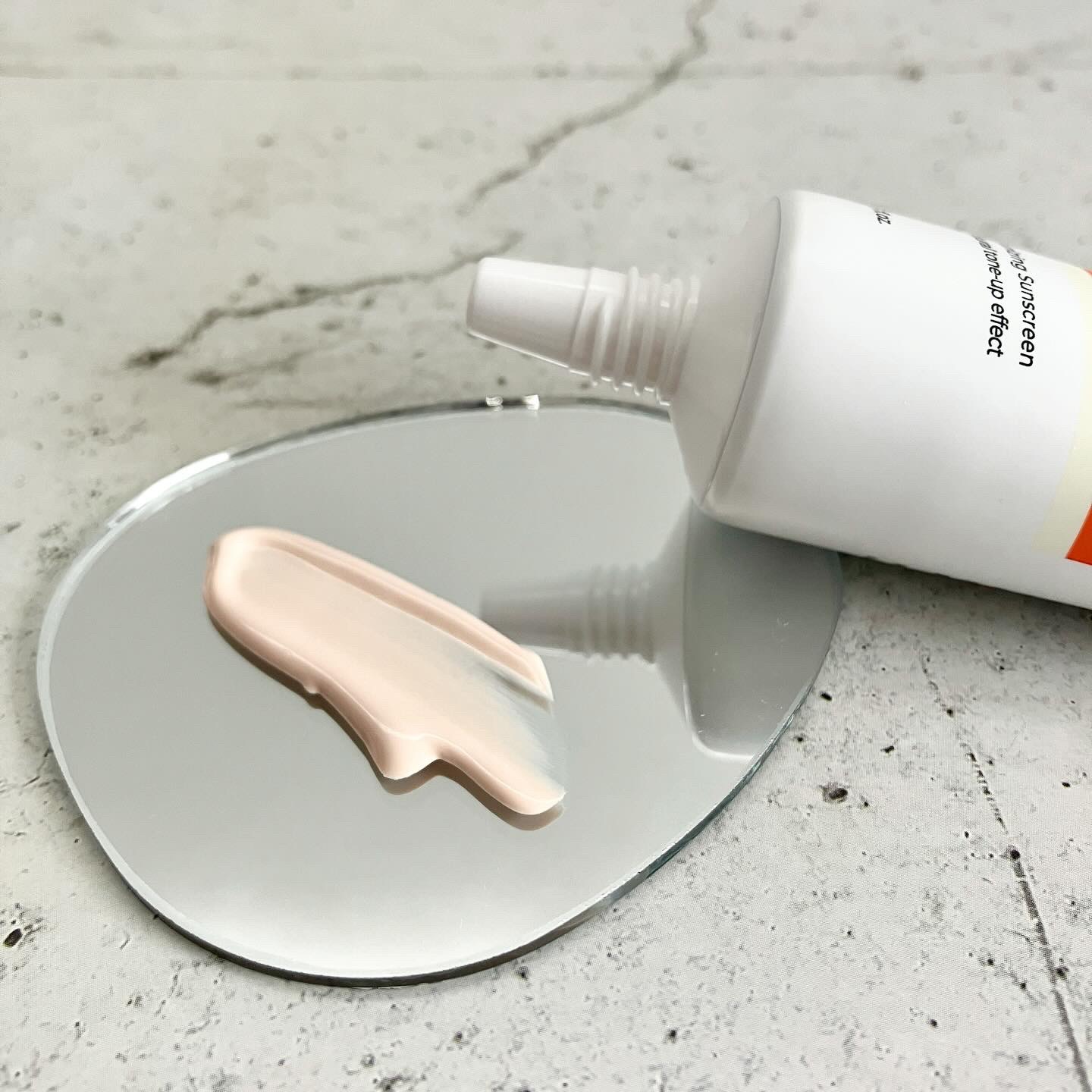 PDRNデューイートーンアップサンスクリーン/Genabelle/日焼け止めミルクを使ったクチコミ（2枚目）