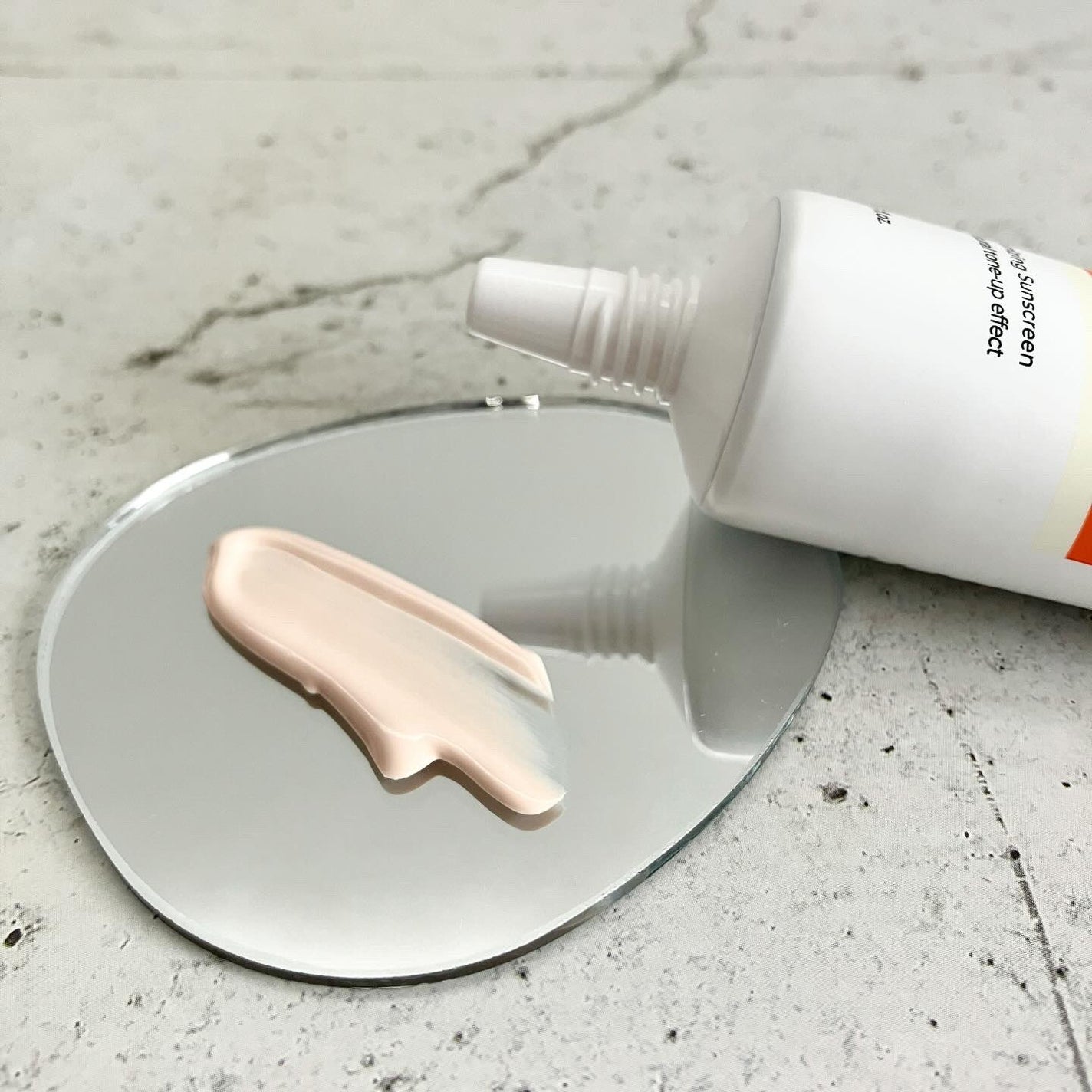 PDRNデューイートーンアップサンスクリーン/Genabelle/日焼け止めミルクを使ったクチコミ(2枚目)