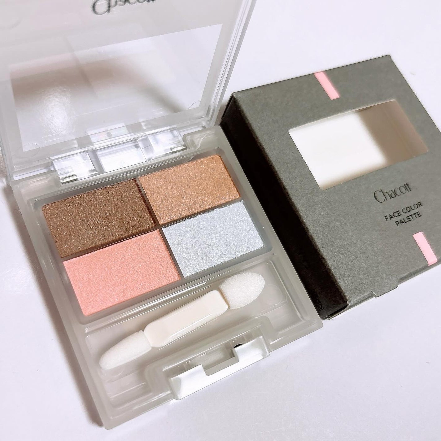 フェイスカラーパレット/チャコット・コスメティクス/アイシャドウパレットを使ったクチコミ(2枚目)