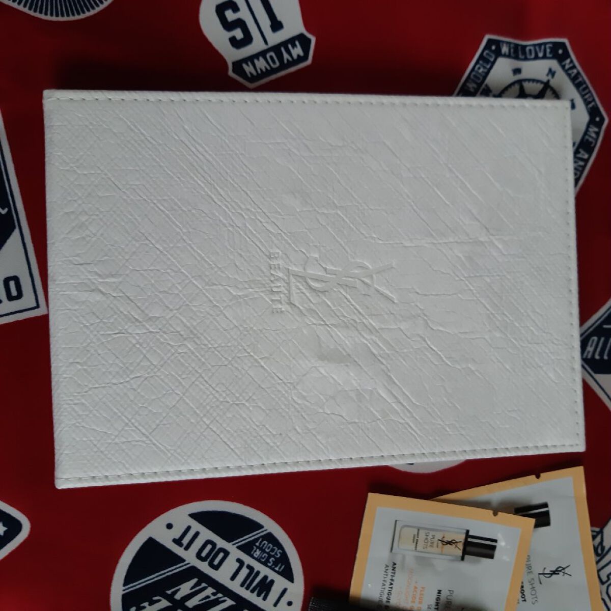 ラディアント タッチ グロウパクト B20/YVES SAINT LAURENT BEAUTE/クッションファンデーションを使ったクチコミ（3枚目）