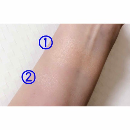 マットラディアンス ベイクドパウダー ハイライト01/ローラ メルシエ/パウダーハイライトを使ったクチコミ(2枚目)