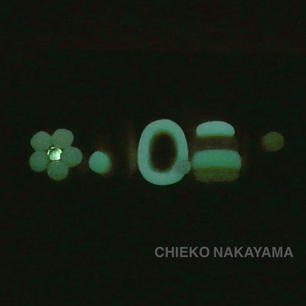 なかやまちえこ on LIPS 「蓄光×LED=最高♡365日ネイル289日め⠀⠀LEDのパーツ..」(5枚目)