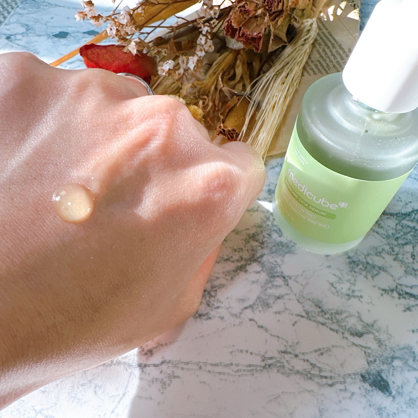 エクソソームシカセラム/MEDICUBE/美容液を使ったクチコミ（3枚目）