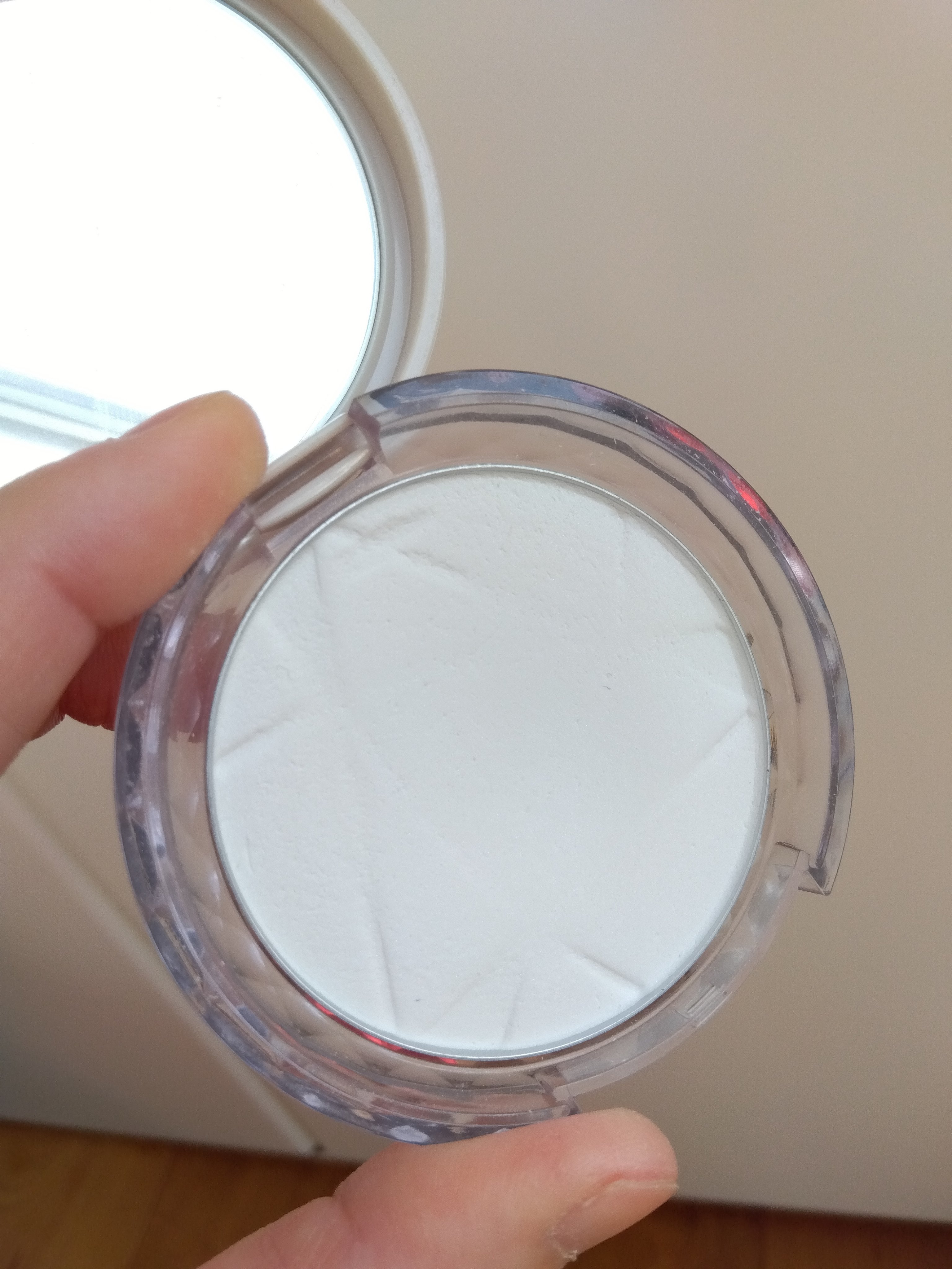 毛穴レスパウダー 毛穴レスパウダー/CEZANNE/プレストパウダーを使ったクチコミ（3枚目）