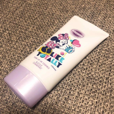 #日焼け止め  #サンカット #トーンアップUVエッセンス ＃ラベンダー

SPF50+ PA++++ 

ラベンダーカラーのみずみずしい日焼け止めです。
肌色の補正はあんまり感じません。
ピンクパール