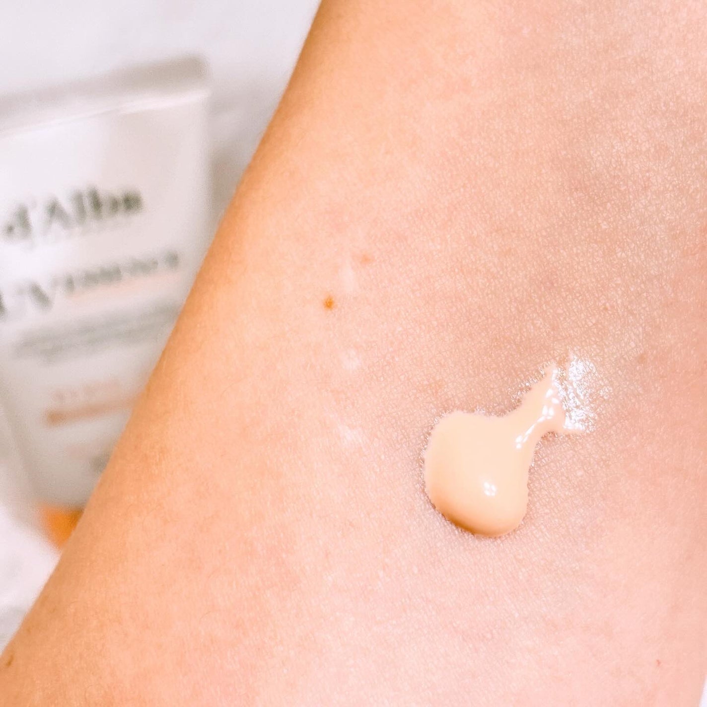 ウォータフルトーンアップサンクリーム/ダルバ/日焼け止めクリームを使ったクチコミ(3枚目)