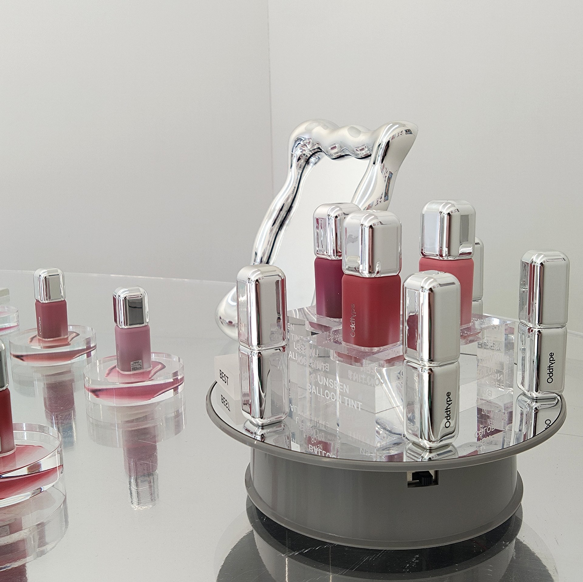 アンシーン バルーンティント/Oddtype/リップティントを使ったクチコミ（2枚目）