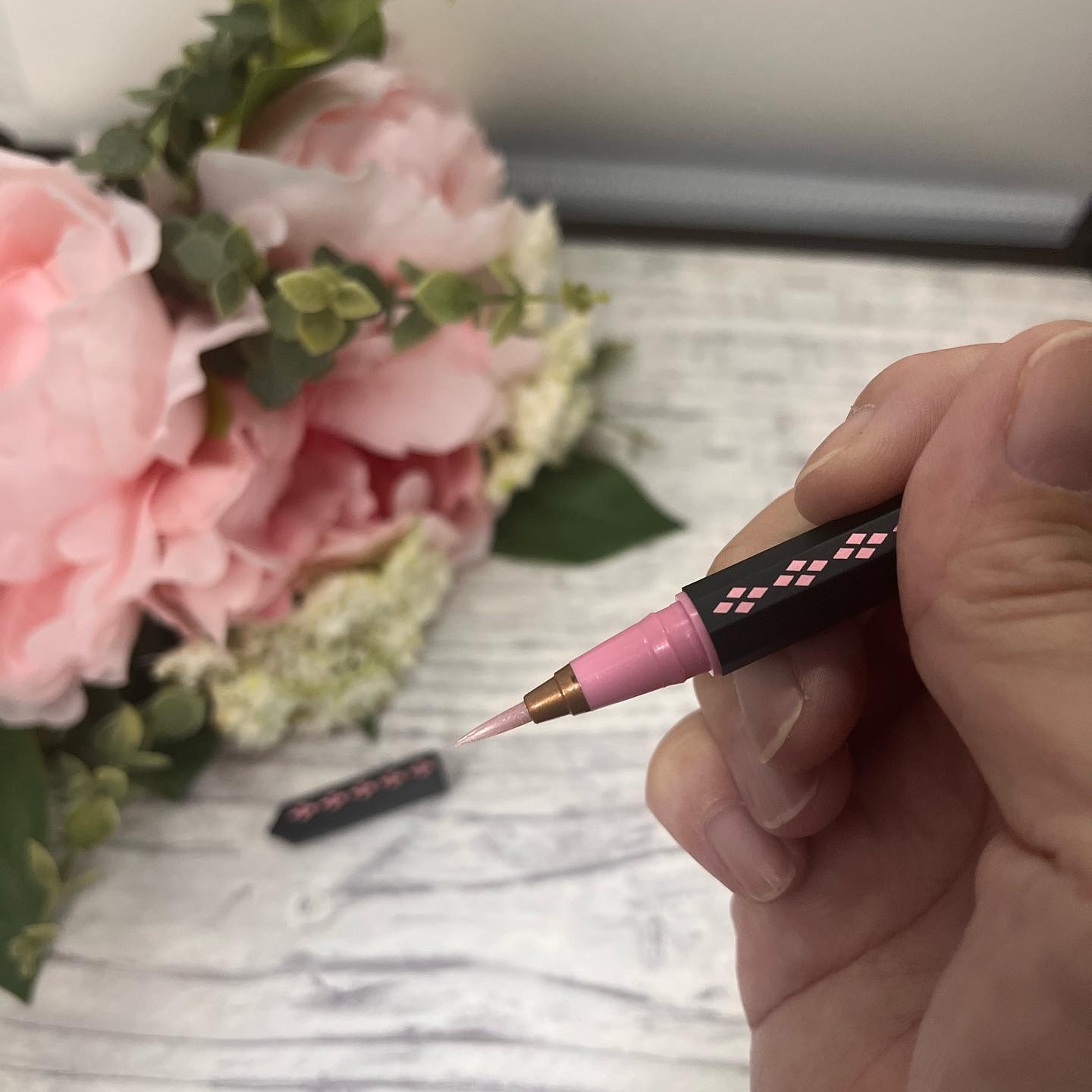 リキッドアイライナー  パールピンク(Pearl Pink)/3650/リキッドアイライナーを使ったクチコミ（2枚目）