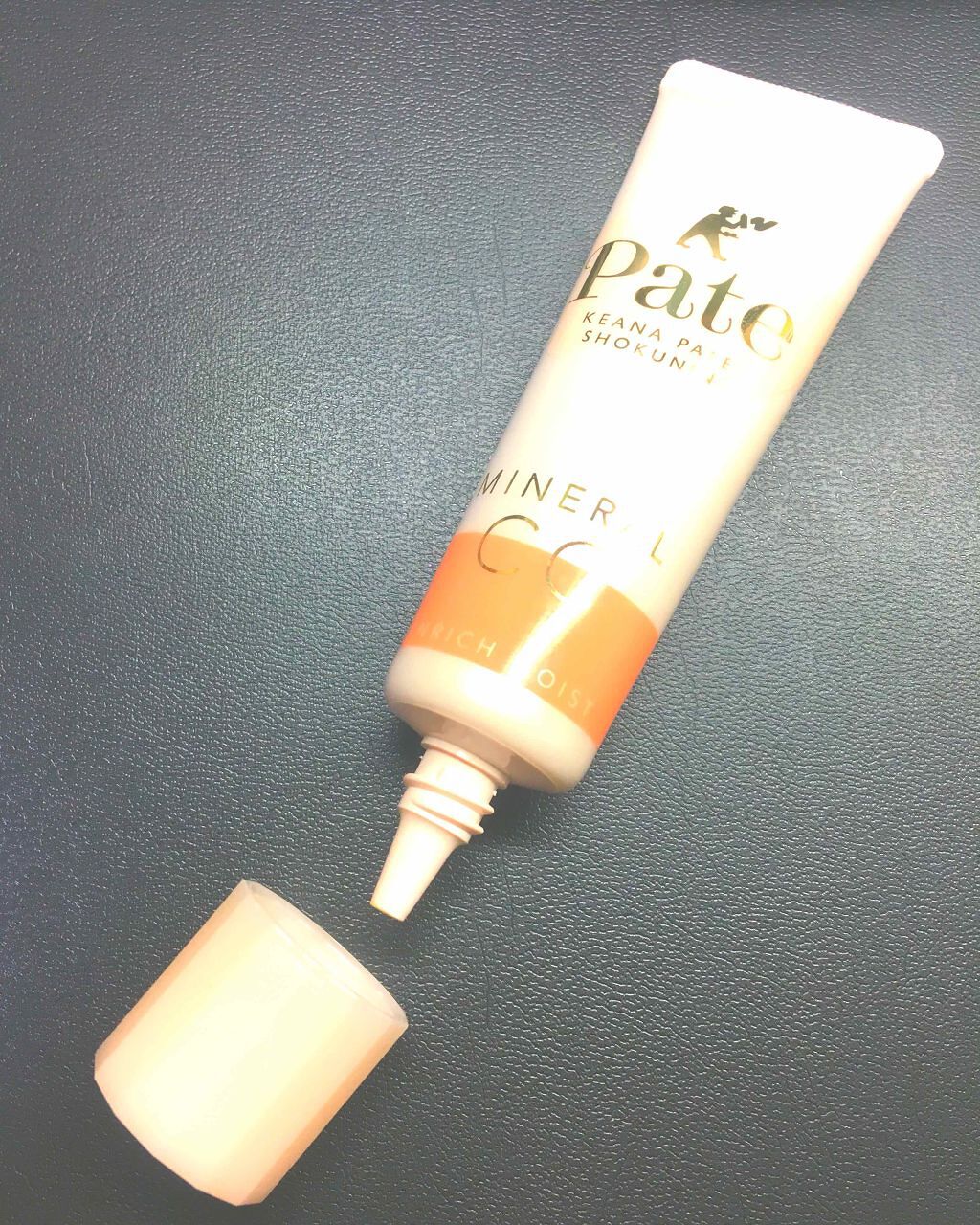 ミネラルCCクリーム EM(エンリッチモイスト)/毛穴パテ職人/CCクリームを使ったクチコミ(1枚目)