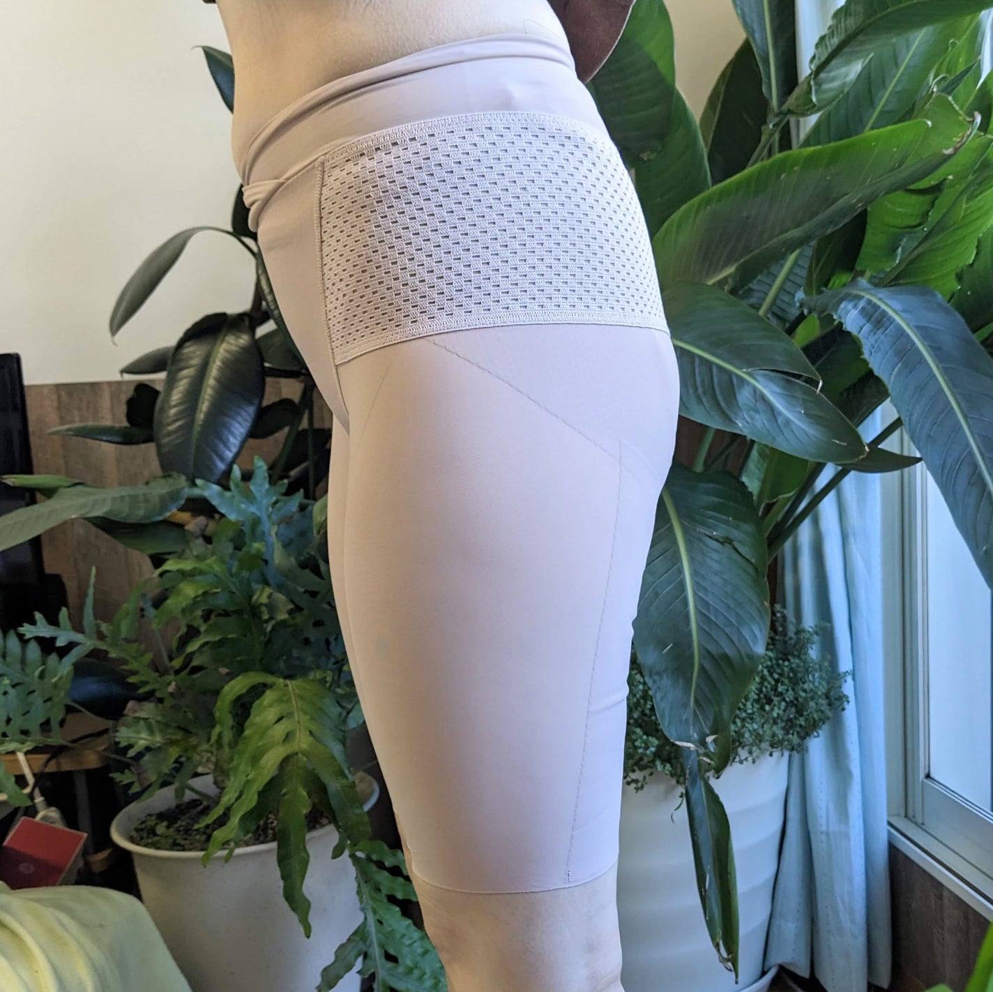 ナチュアシスト V字ウエストひざ上丈/NATU ASSIST/バスト・ヒップケアを使ったクチコミ(4枚目)