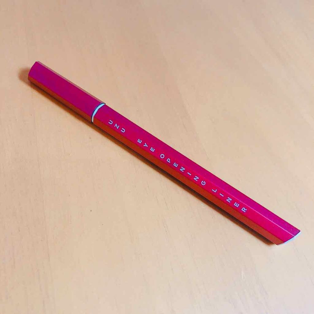 EYE OPENING LINER/UZU BY FLOWFUSHI/リキッドアイライナーを使ったクチコミ（2枚目）