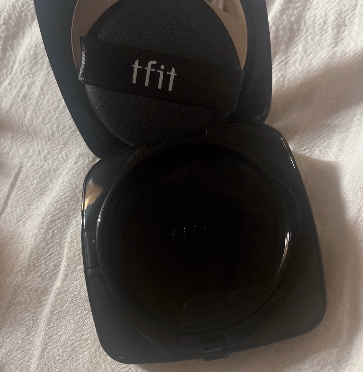 、 on LIPS 「しっとりしてるけどシミもカバーできるよ〜54%のスキンケア成分..」(1枚目)