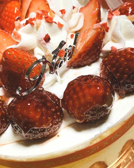 ひろろん on LIPS 「MerryXmasイブ🎄🎁🎅今日はダイエットを忘れて美味しいも..」(2枚目)