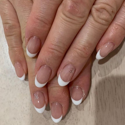 #フレンチネイルのネイルデザイン