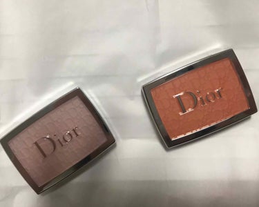  2020ss
dior バックステージ　ロージーグロウ
003(パールピンク)限定
004(コーラル)

どちらも最初は薄付きのチークで顔色をニュアンスで変える感じです。
普段チークが苦手な方にオスス