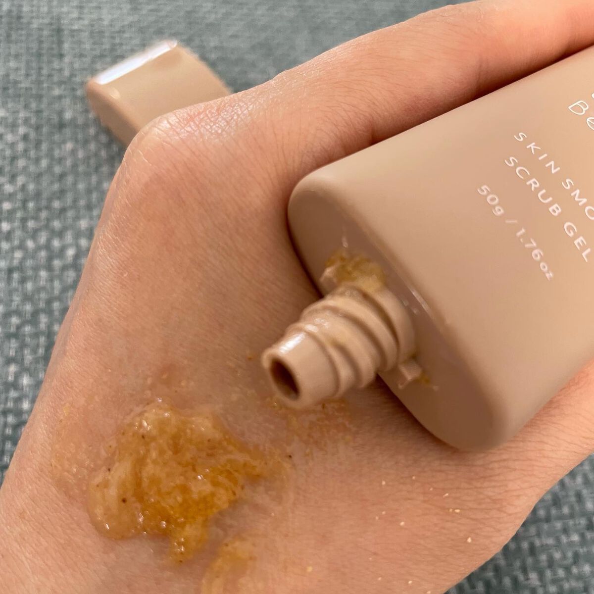 スキンスムーススクラブジェル/Beaumit/スクラブ・ゴマージュを使ったクチコミ（3枚目）