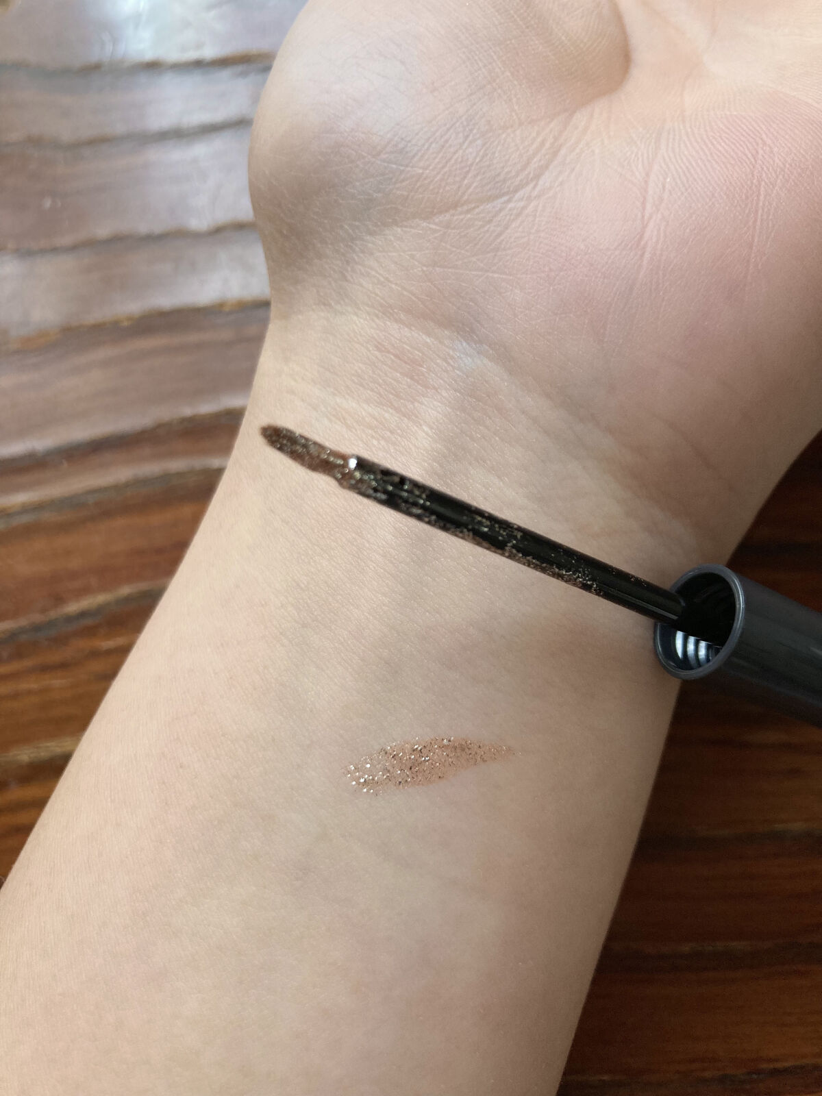 トゥインクル グリッター 2/innisfree/リキッドアイライナーを使ったクチコミ（3枚目）