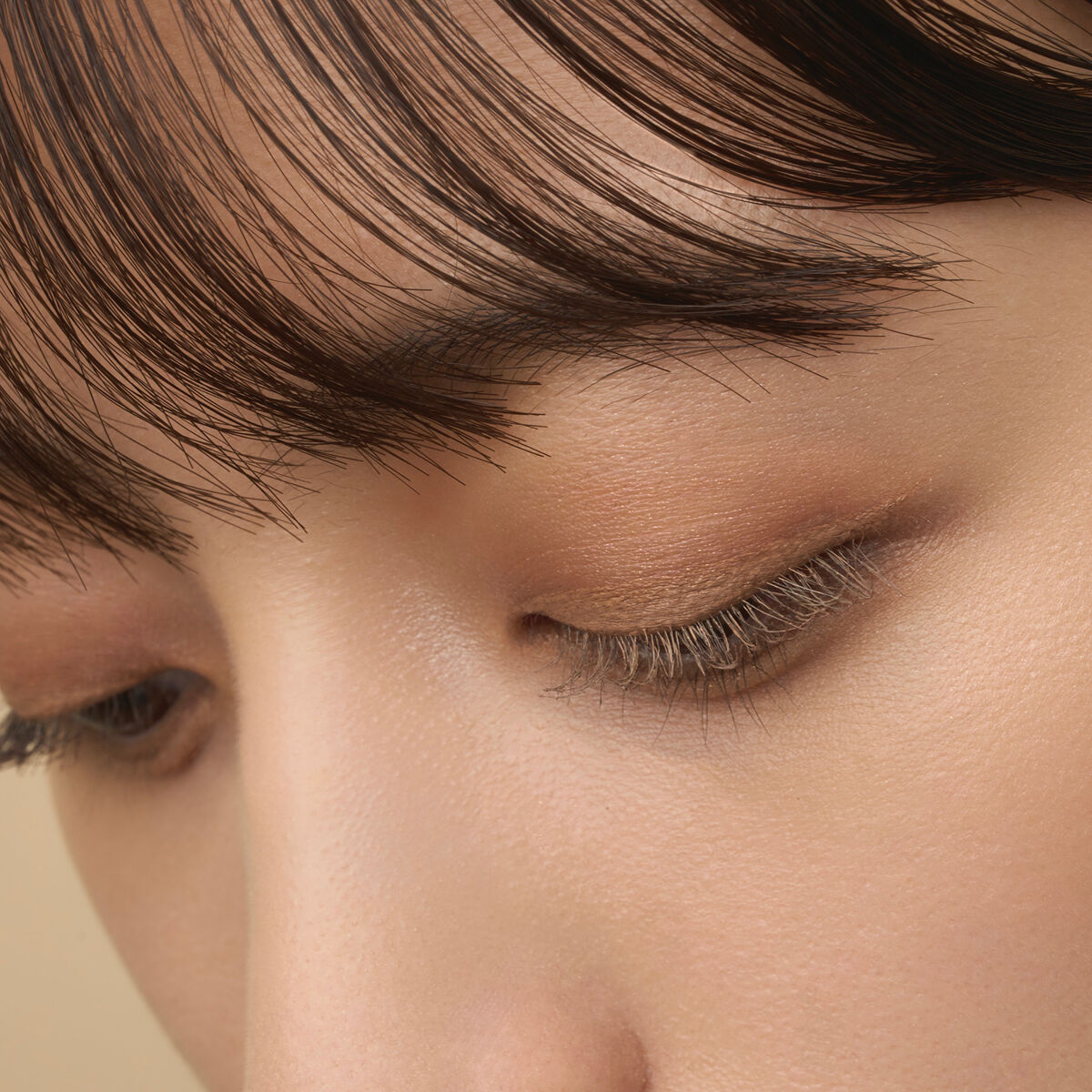 ディファイニング マスカラ 07 Taupe