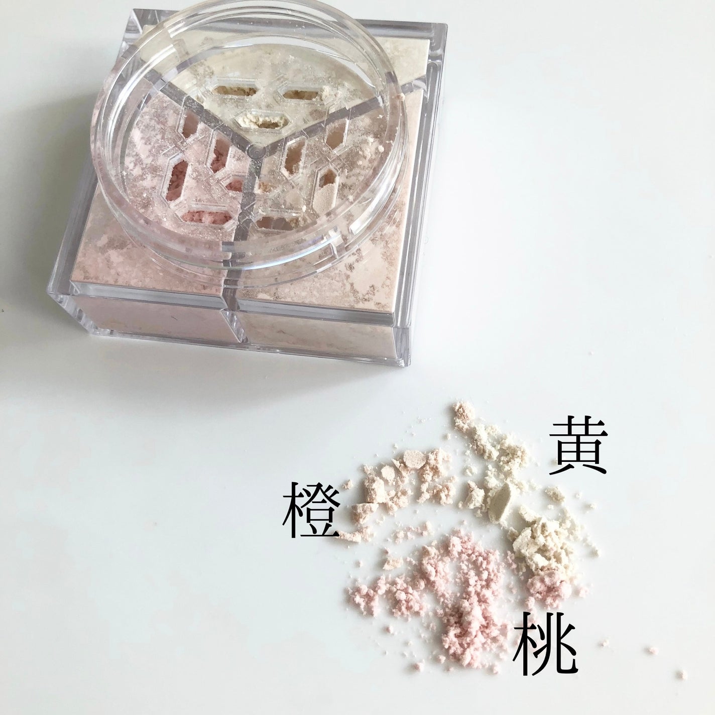 トリニタス グロウ パウダー/Visée/ルースパウダーを使ったクチコミ(5枚目)