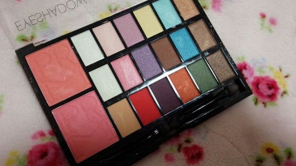 BW アイシャドウパレット PRM (スクエア)/ビューティーワールド/メイクアップキットを使ったクチコミ(2枚目)