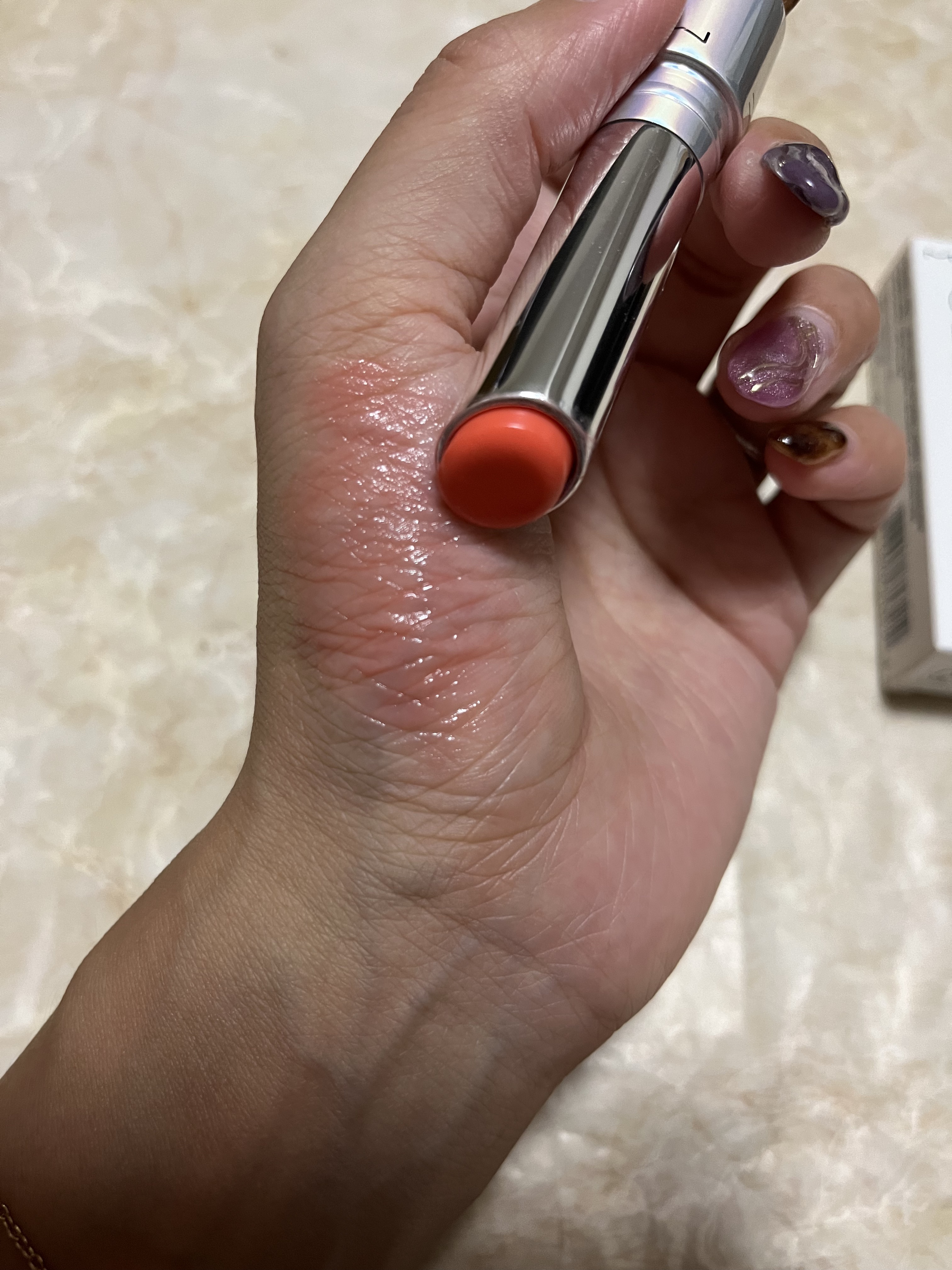 グロー プレイ テンダートーク リップ バーム 459 キャンディッド/M・A・C/リップバームを使ったクチコミ（2枚目）