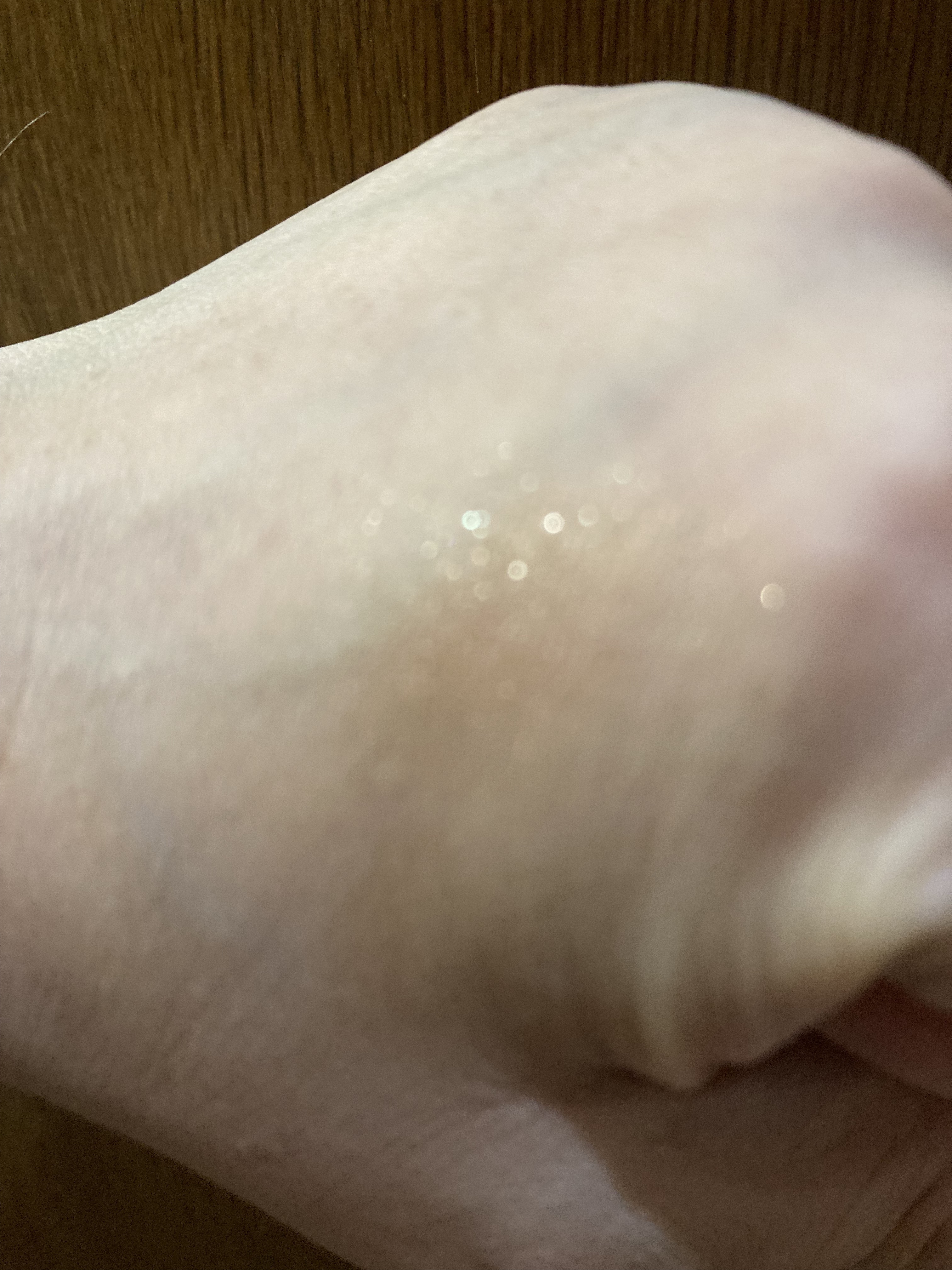 リンメル ロンドン プリズム クリームアイカラーのクチコミ「私のイチオシ単色アイシャドーは、こちらの某デパコスに似ていると雑誌に載っていた、リンメルのクリ.....」（3枚目）