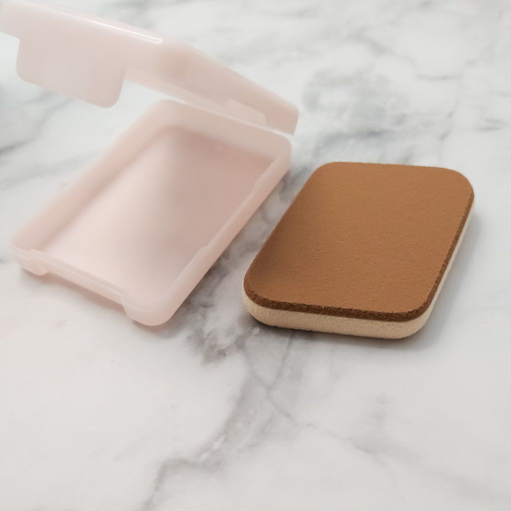 プリマヴィスタ モイストグロウ ラスティング リキッドのクチコミ「プリマヴィスタの新作ファンデ、絶妙なツヤ感がたまらない♡♡
今回使ったのはオークル5、標準色使.....」（2枚目）