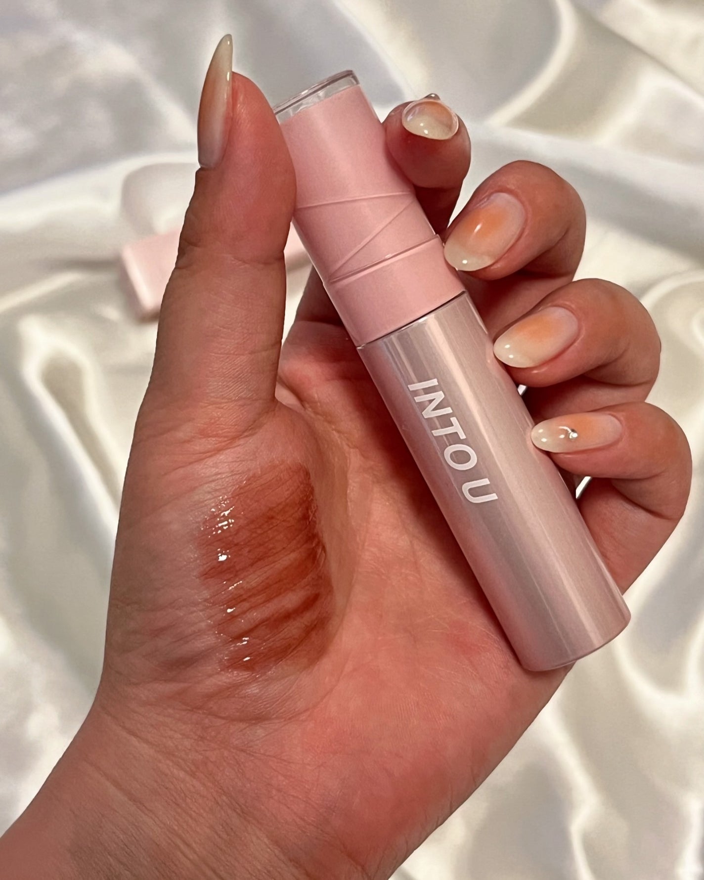 ジューシーパンピンググロス/INTO U/リップグロスを使ったクチコミ(1枚目)