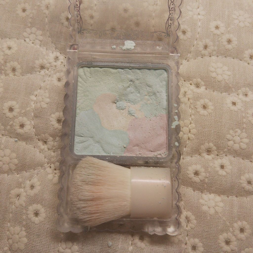 グロウフルールハイライター/キャンメイク/パウダーハイライトを使ったクチコミ（2枚目）