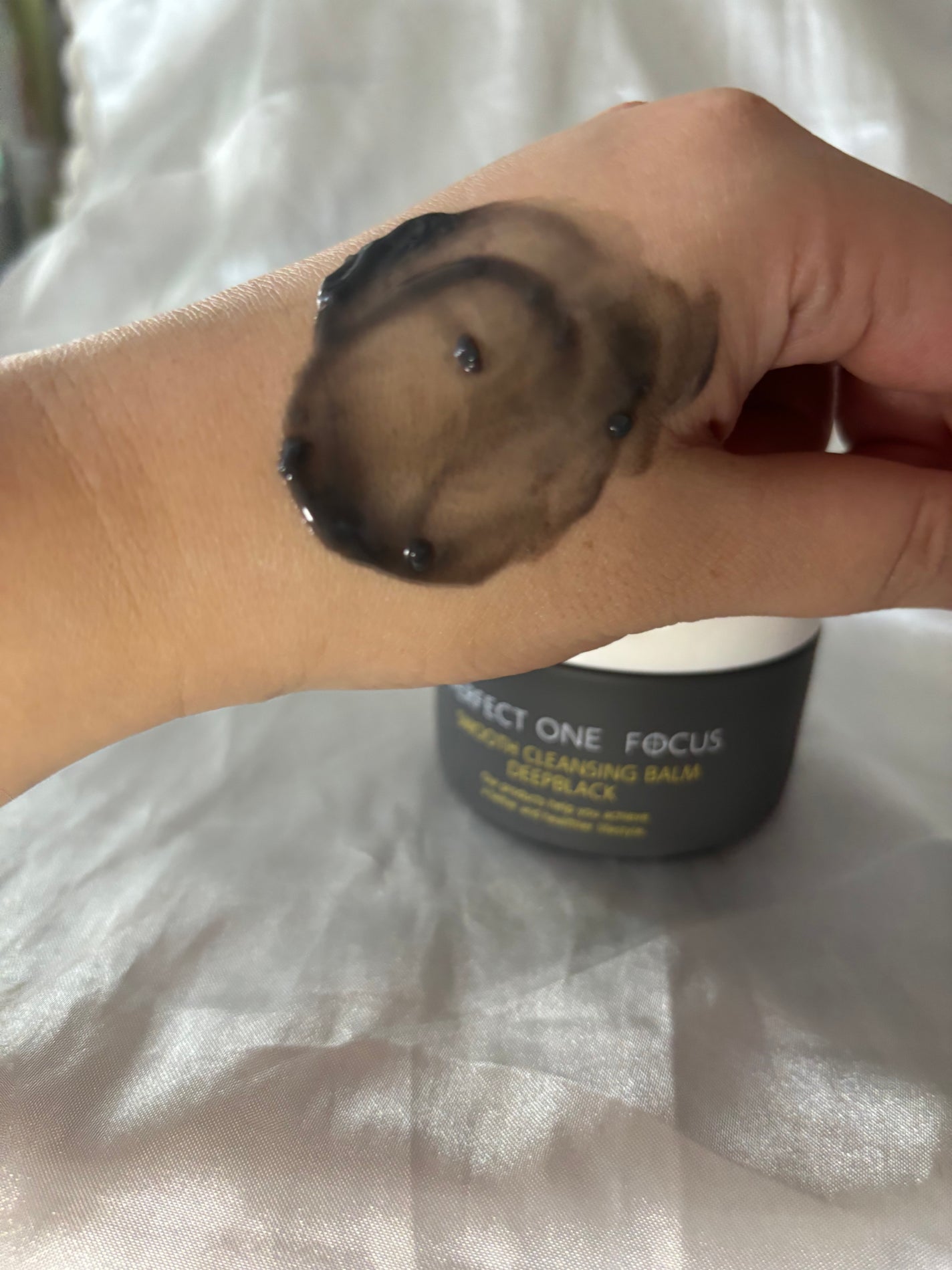 パーフェクトワンフォーカス スムースクレンジングバーム ディープブラック/PERFECT ONE FOCUS/クレンジングバームを使ったクチコミ(5枚目)
