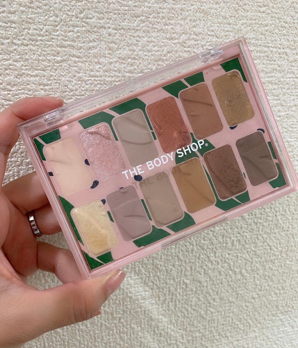 アイシャドウパレット オウンユアナチュラルズ/THE BODY SHOP/アイシャドウパレットを使ったクチコミ(2枚目)