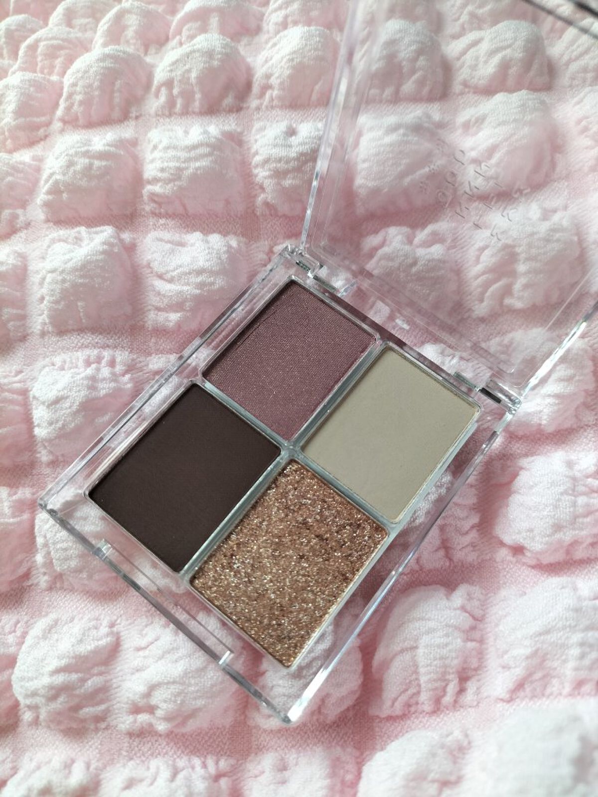 4色アイシャドウパレット/aZTK/アイシャドウパレットを使ったクチコミ（1枚目）