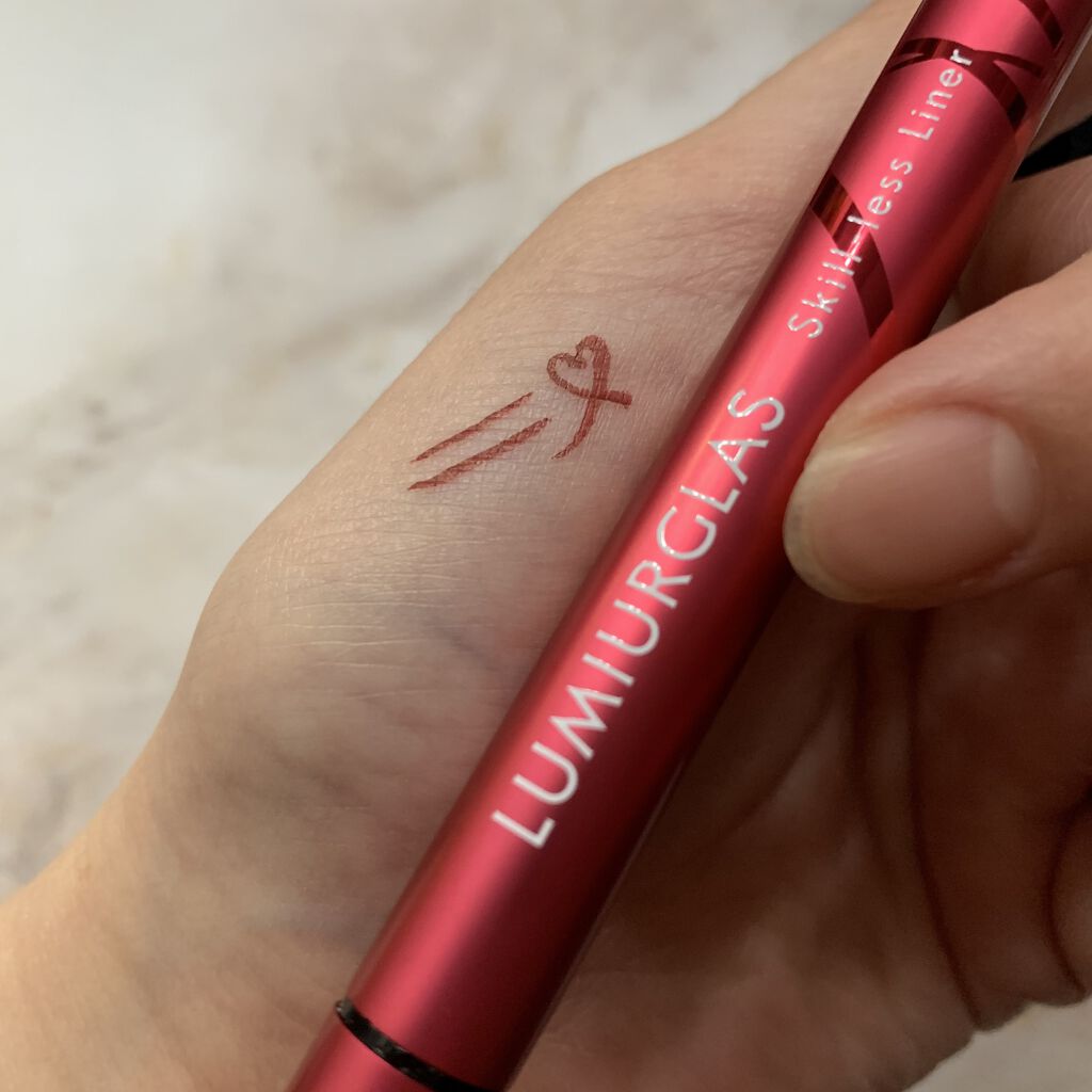 スキルレスライナー/LUMIURGLAS/リキッドアイライナーを使ったクチコミ（3枚目）