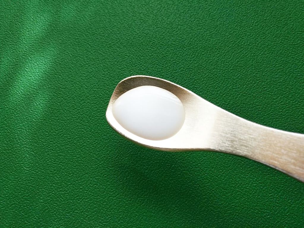 プレミアムボディミルク ホワイトニング【医薬部外品】 /ニベア/ボディミルクを使ったクチコミ(3枚目)