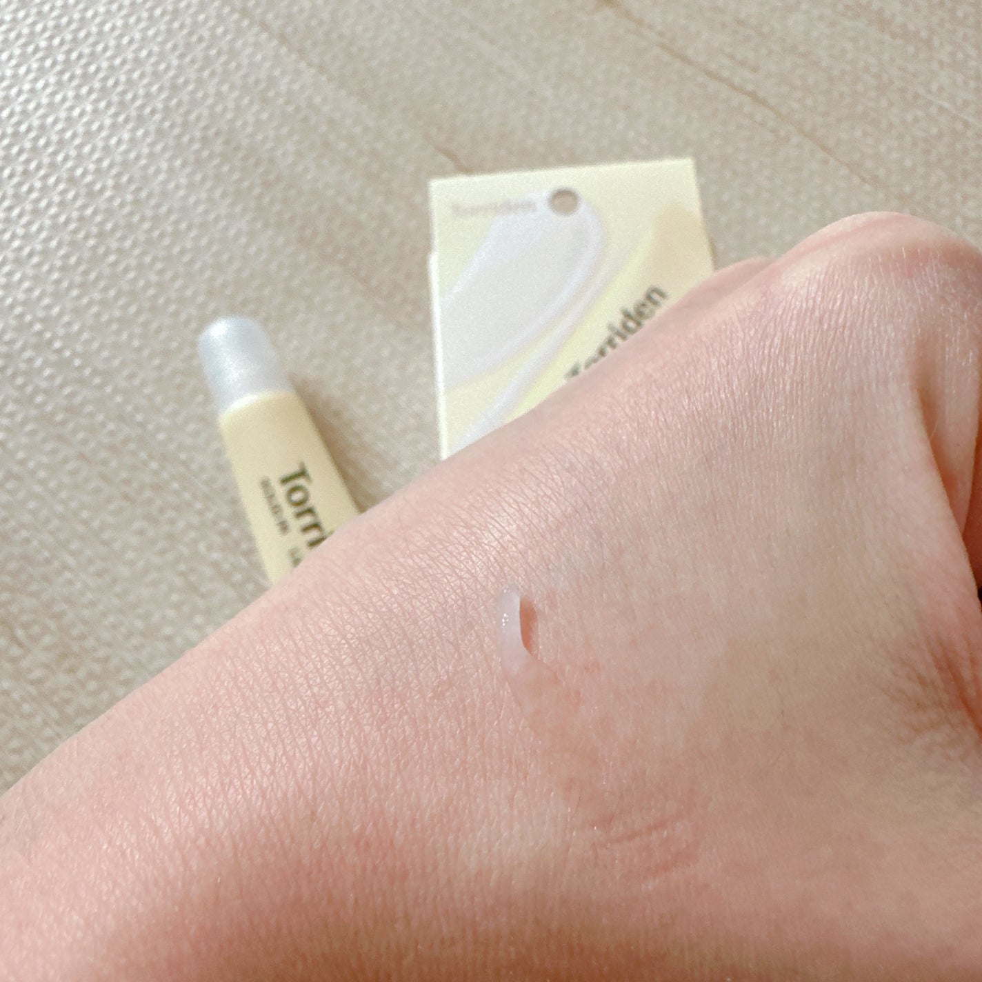 ソリッドイン リップエッセンス/Torriden/リップ美容液を使ったクチコミ(4枚目)