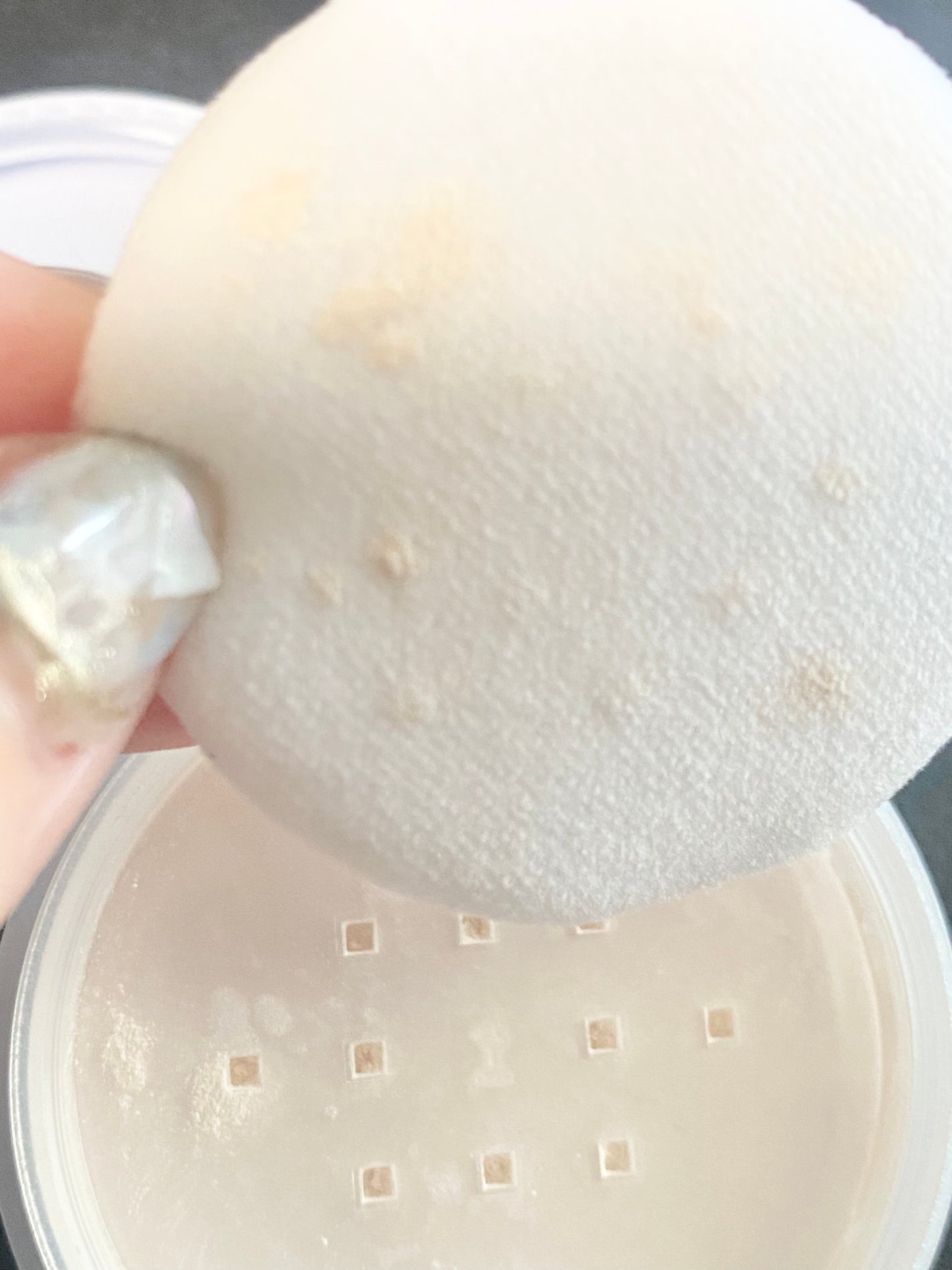 ノーセバム モイスチャーパウダー S/innisfree/フェイスパウダーを使ったクチコミ(3枚目)