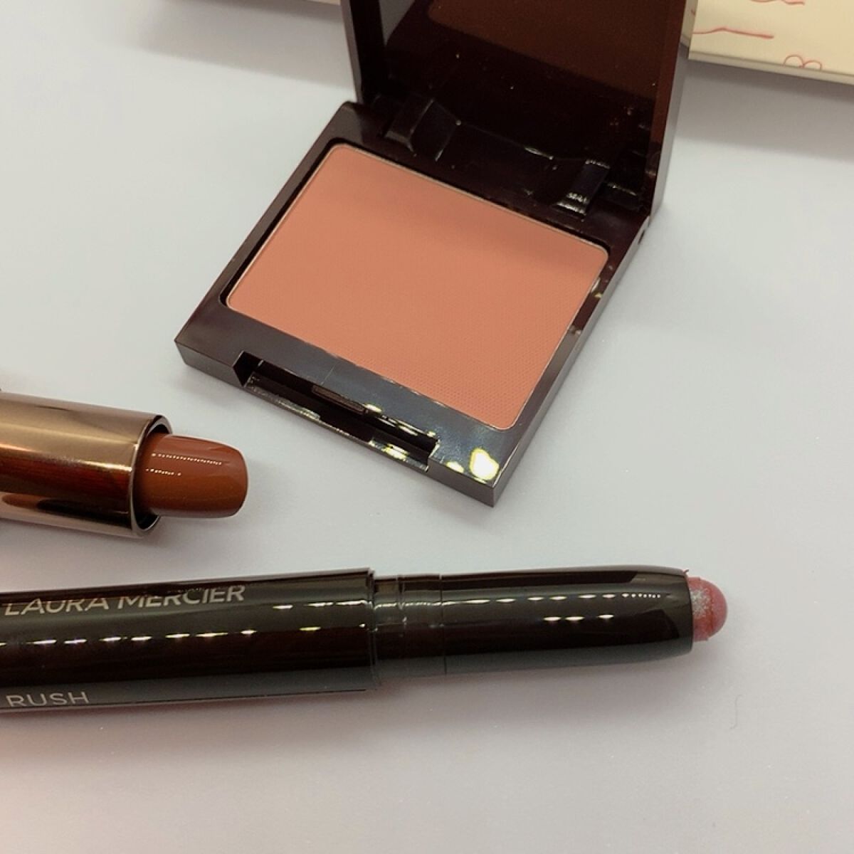 キャビアスティック アイカラー/ローラ メルシエ/スティックアイシャドウを使ったクチコミ(3枚目)