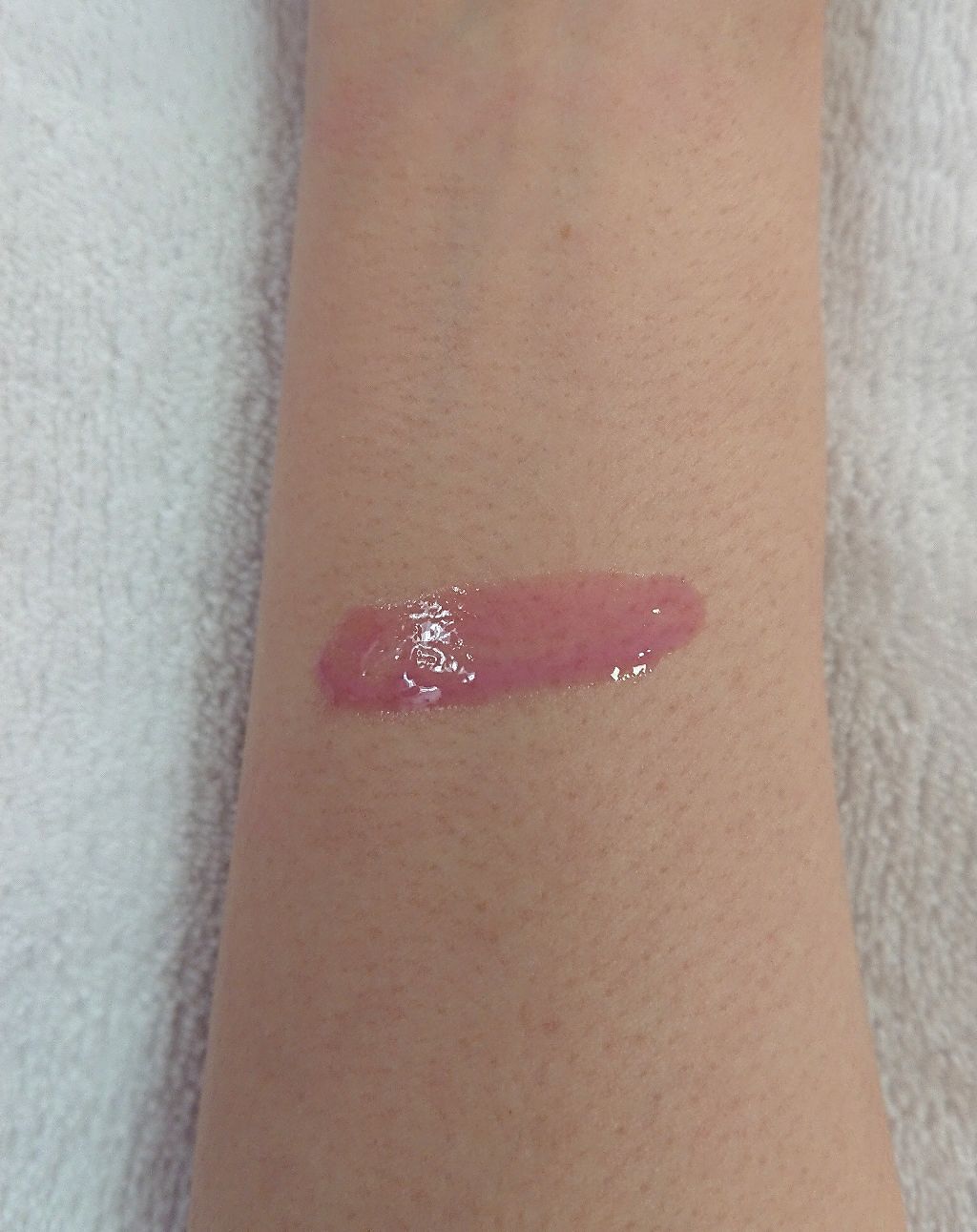 ユイルカレス/ロレアル パリ/リップグロスを使ったクチコミ(3枚目)