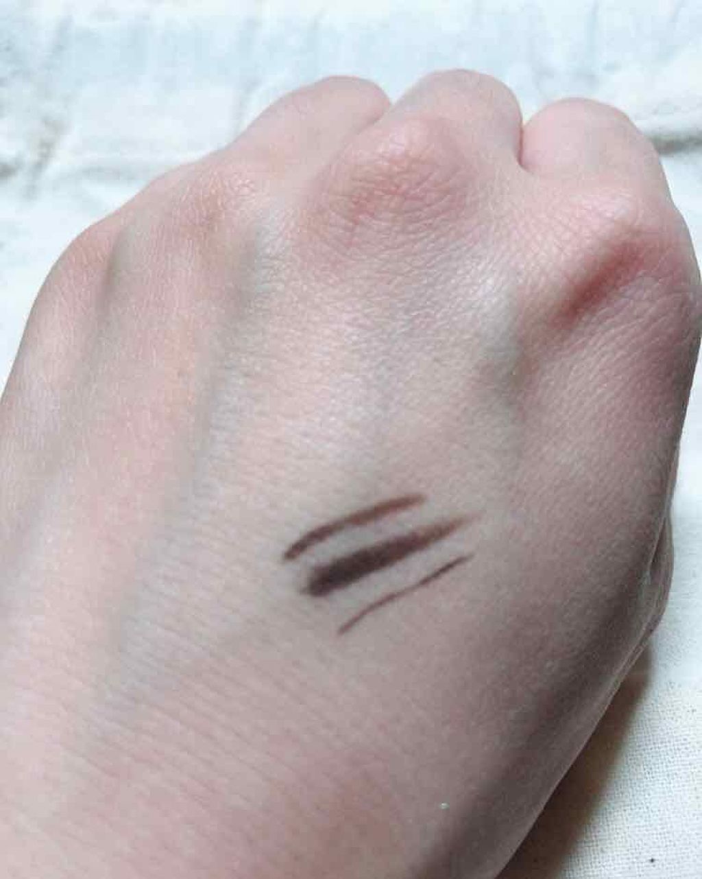 「密着アイライナー」クリームペンシル/デジャヴュ/ペンシルアイライナーを使ったクチコミ(2枚目)