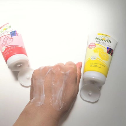 ハンド&ネイルクリーム スウィーティー 3OML ミニ/カミール/ハンドクリームを使ったクチコミ(4枚目)