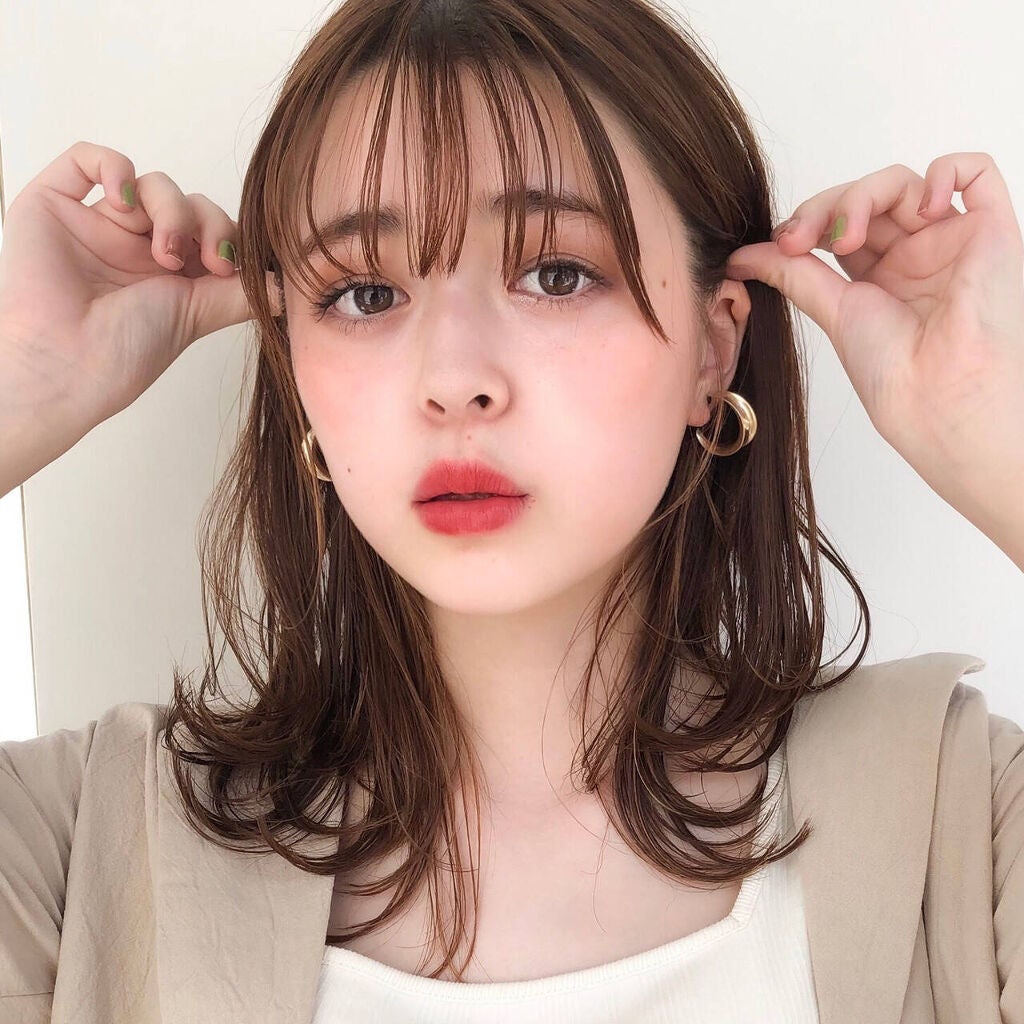 【今すぐ解決】ヘアオイルをつけすぎたときの対処法&予防策【ベビーパウダーなしでもできる!】のサムネイル